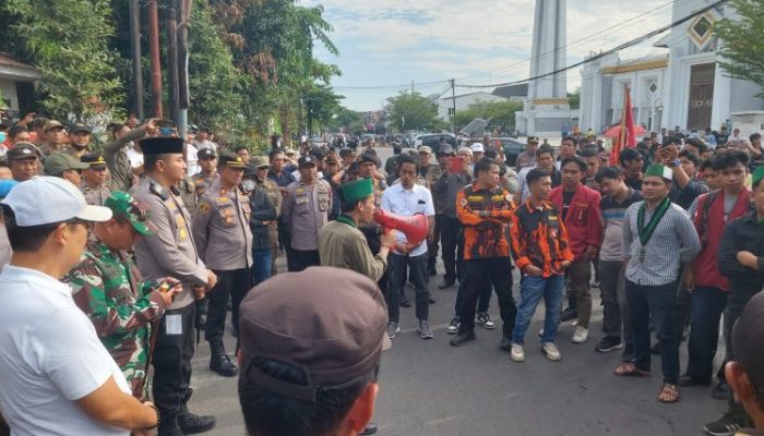 Kapolres Gowa Turun Langsung Kawal, Aksi Unjuk Rasa Aliansi Cipayung Plus