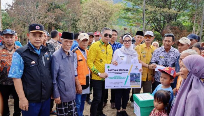 Bupati Barru Andi Ina Kartika Sari Kunjungi, Korban Kebakaran di Desa Nepo
