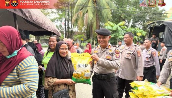 Polresta Samarinda dan Bulog Gelar Gerakan Pangan Murah, Masyarakat Antusias Beli Beras Murah 5 Kg, Rp56.500