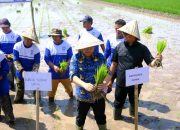 Bupati Gowa dan Wakil Bupati Gowa Hadiri HKN, Laksanakan One Day One District di Bajeng Barat