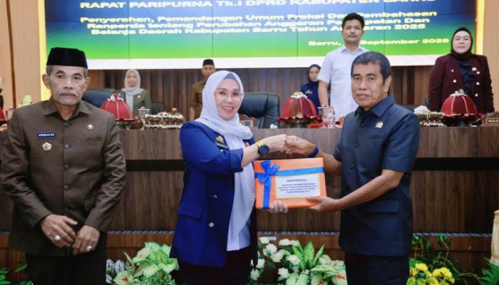 Bupati Barru Andi Ina Serahkan, Rancangan Peraturan Daerah Tentang Perubahan APBD Tahun 2025