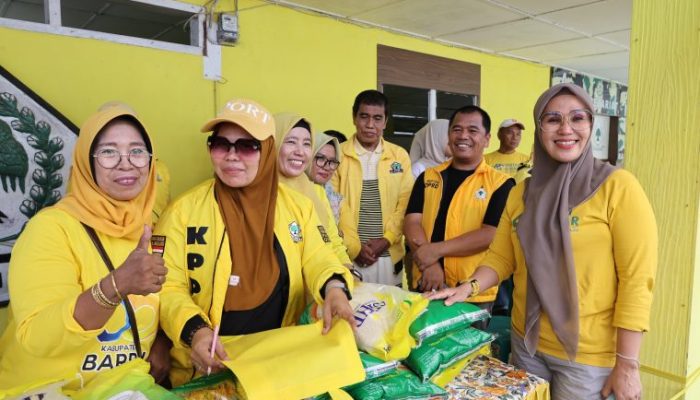 Bupati Barru Andi Ina Apresiasi Pasar Murah Golkar Barru, Bahan Pokok Murah Untuk Masyarakat