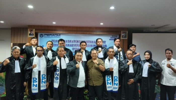 Gelar Pelantikan Calon Advokat di Makassar, DPN PERADMI Buktikan Perluas Jaringan 