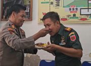 Polsek Ujung Berikan Ucapan Selamat, HUT TNI ke-80 kepada Koramil 1405-01/Ujung