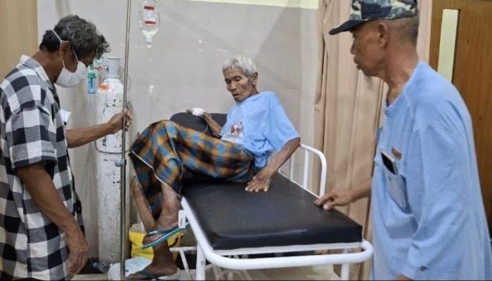 Perhatian Penuh RSUD Syech Yusuf Gowa untuk Lansia 84 Tahun Sebatang Kara, dr. Gaffar Turun Tangan