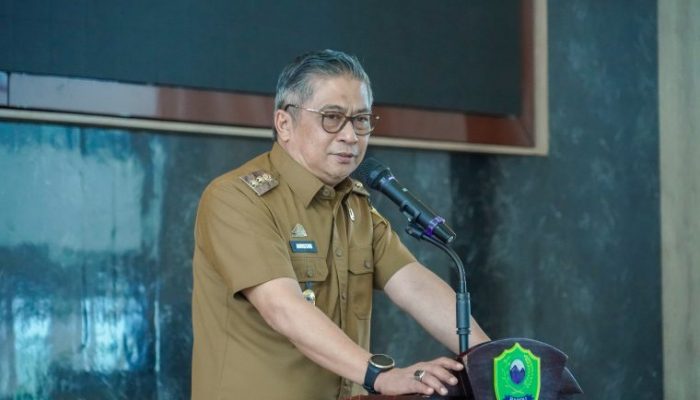 Wabup Barru Abustan Hadiri Gerakan Makan Telur, Ajak Masyarakat Ciptakan Generasi Sehat dan Cerdas
