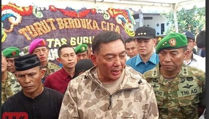 Menhan RI Jenderal (Purn) Syafri Syamsuddin Kunjungi Rumah Duka Prajurit Anumerta Fauzi di Ma’rang, Wakapolsek Pimpin Pengamanan