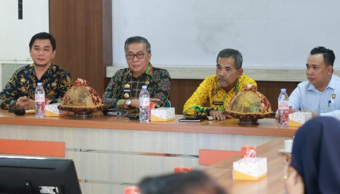 Wabup Barru Abustan, Buka Rapat Pembentukan Forum Kepatuhan Jaminan Sosial Ketenagakerjaan