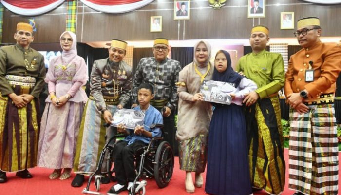 902 Siswa Disabilitas Dapat Bantuan, Tabungan Pendidikan dari Gubernur Sulsel 