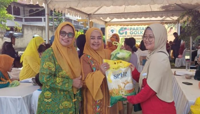 Partai Golkar Gelar Pasar Murah, Sediakan 1.000 Paket Sembako Rp 50.000 untuk Warga