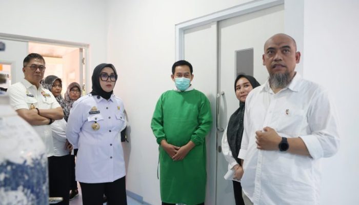 Bupati Barru Sampaikan Duka Mendalam atas Wafatnya DR. dr. Abdul Azis, Sp.U. Subsp. Onk (K)