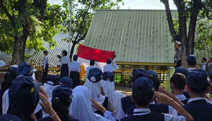 Kasat Lantas Parepare Jadi Pembina Upacara di SMPN 3, Edukasi Siswa Tertib Berlalu Lintas