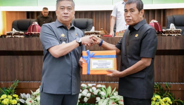 DPRD Barru Gelar Paripurna Penyerahan KUA–PPAS 2026, Dana Transfer Turun Rp133 Miliar