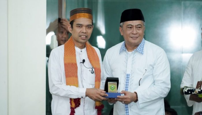 Ribuan Jamaah Padati Tabligh Akbar Ustadz Abdul Somad di Mesjid Agung: Wabup Barru Abustan, Berkah Bagi Masyarakat