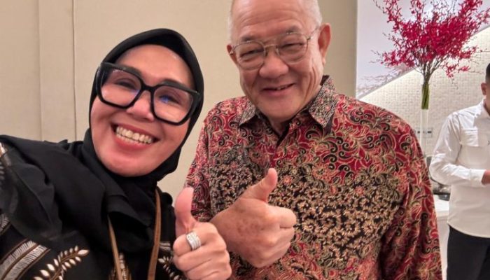 Andi Ina Kartika Sari Makan Malam Bersama Dato’ Low Tu CK Kwong, Orang Terkaya Versi Forbes 2025