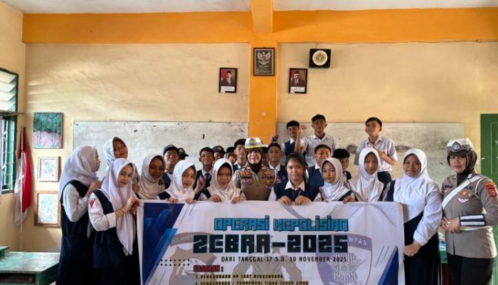Bagian dari Amanah Ops Zebra Pallawa 2025, Sat Lantas Polres Parepare Berikan Edukasi Tertib Lalu Lintas kepada Pelajar SMPN 10