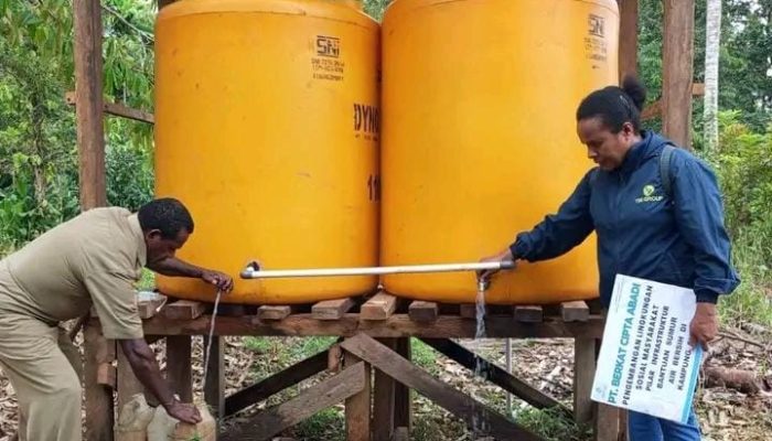 PT Berkat Cipta Abadi Bantu Pasang Mesin Tarik Air Sumur Masyarakat Kampung Subur, Kini Lebih Mudah Mendapatkan Air Bersih