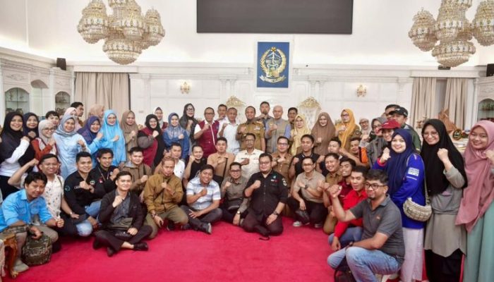 Gubernur Sulsel Lepas 100 Nakes dan Tambahan Rp1 Miliar untuk Bantu Penanganan Bencana di Aceh Tamiang