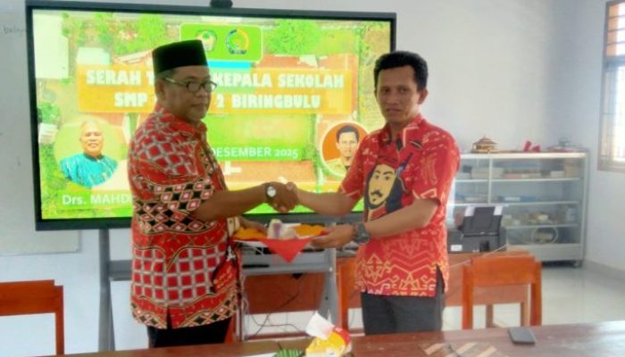 Abdul Rahman S.Pd Resmi Menjadi Kepala Sekolah SMPN 2 Biringbulu, Serah Terima Jabatan Berlangsung Khidmat