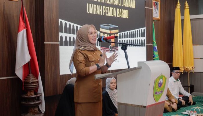 Bupati Barru Sambut Jamaah Umroh Pulang, Ajak Doakan Kebahagiaan dan Kemajuan Daerah