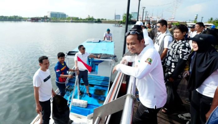 Gubernur Sulsel Implementasikan, Gerakan ASRI Lewat Anti Mager dan Korve Bersama Masyarakat 