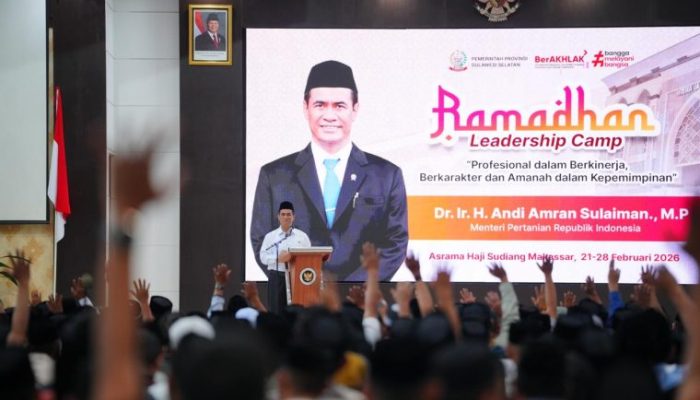 Makna Kepemimpinan Lahir dari Tekanan: Amran Sulaiman Berbagi Kisah dari PPL Bergaji Rp125 Ribu hingga Menteri