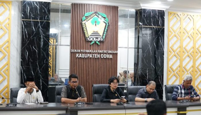 Rapat Dengar Pendapat Komisi II dan IV DPRD Gowa: Klarifikasi Pemberitaan Viral Media Online