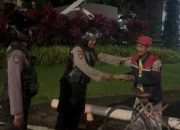 Tebar Kebaikan di Bulan Ramadan, Perintis Presisi Polres Gowa Berbagi Makan Sahur