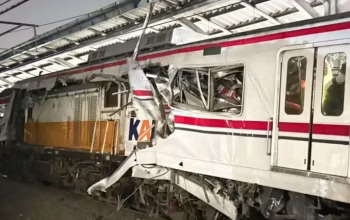 Tabrakan KA Argo Bromo Anggrek & KRL Commuter Line di Stasiun Bekasi Timur, 4 Korban Meninggal