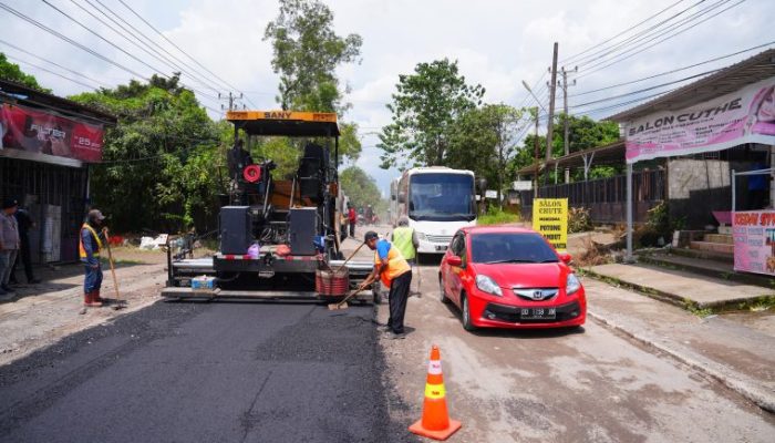 Jalan Poros Pattalasang Mulai Membaik, Warga Sampaikan Terima Kasih kepada Pemprov Sulsel