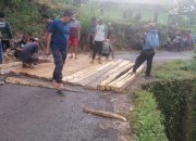 Pemerintah Kelurahan Je’nebatu sigap bantu perbaikan jembatan Rannaya–Baringan