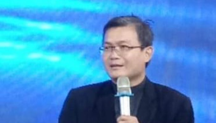 Kritisi Kelebihan dan Kekurangan Buku Models of Contextual Theology Karya Stephen B. Bevans 