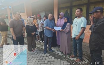 Melalui Staf Khusus, Gubernur Sulsel Beri Bantuan Korban Kebakaran di Bulukumba 