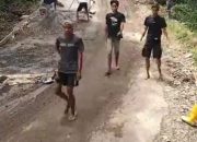 Warga dan Sopir Kompak Cor Beton Jalan Provinsi di Tanjakan Batu Massongko