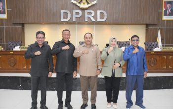 Wali Kota Muhammad Sinen Hadiri Paripurna, Fraksi DPRD Tekankan Pentingnya Regulasi Inovasi