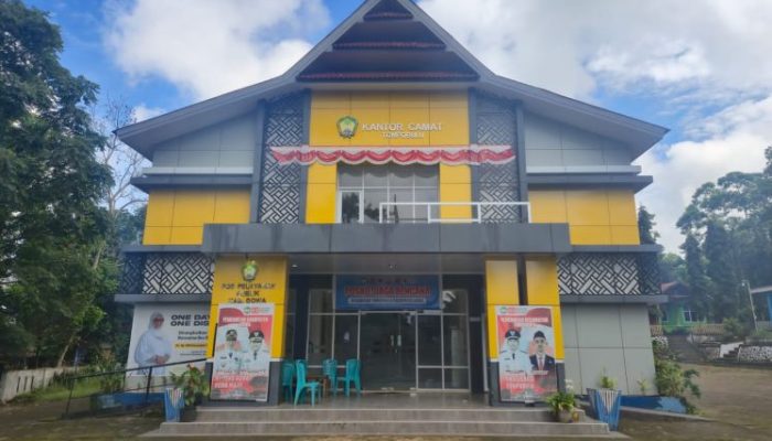 Warga Harap Kinerja Camat Tompobulu Segera Dievaluasi