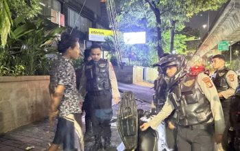 Tim Perintis Presisi Amankan 15 Orang di Jaktim, Sita 7 Celurit