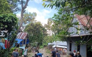 Melalui Semangat Gotong Royong, Warga Kampung Bongkialla Bersama Pemdes Rappolemba Lanjutkan Pengecoran Jalan Penghubung ke Malakaji