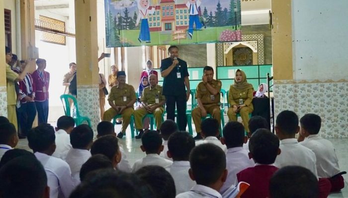 Pendaftaran SD di Batang Wajib Online, Bupati M Faiz Kurniawan Tegaskan Tidak Ada “Titip-titipan”
