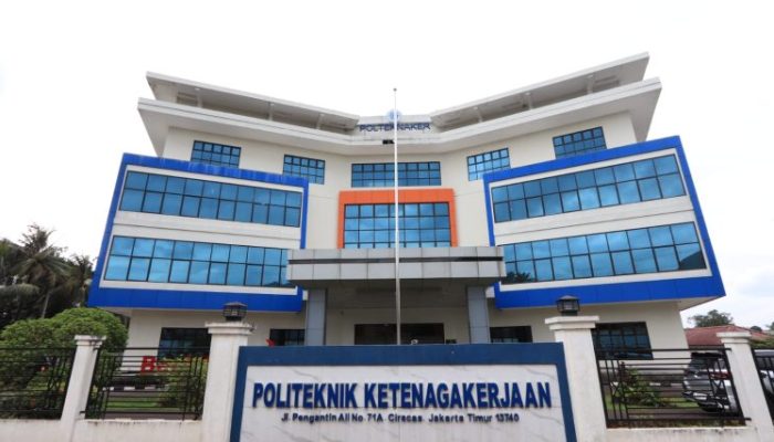Mahasiswa Polteknaker Raih 10 Penghargaan di Dua Ajang Nasional