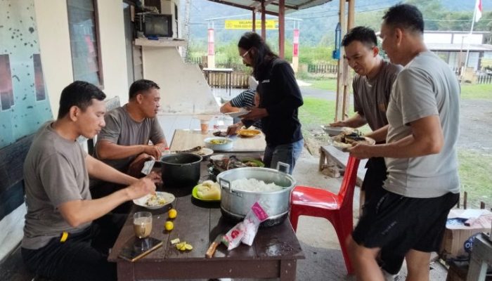 Kepala Biro Faktual.net Silaturahmi dan Makan Bersama di Polsek Bungaya