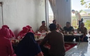 Semarak HUT Bhayangkara ke-80, Kapolsek Somba Opu Pererat Silaturahmi dengan Warga