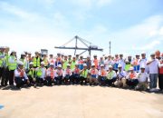 Tonggak Penting, Gubernur Kalimantan Barat Lepas Ekspor Perdana Melalui Terminal Kijang