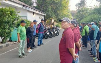 Warga RW 15 Tugu Utara Jakarta Utara Gelar Kerja Bakti