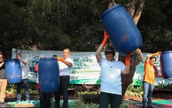 Percontohan Bagi Wilayah Lain, Gubernur DKI Apresiasi Metode Biopori Jumbo di RW 014 Pondok Kelapa