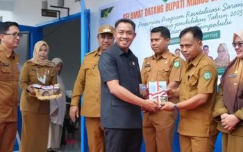 Ketua Komisi II DPRD Maros Hadiri Peresmian Revitalisasi Sarana Pendidikan di Tompobulu