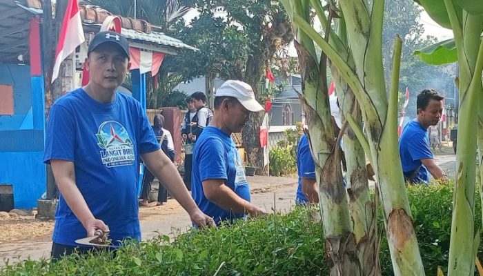 Demokrat Batang Semarakkan HUT ke-25 Lewat Gerakan Langit Biru, Indonesia Asri