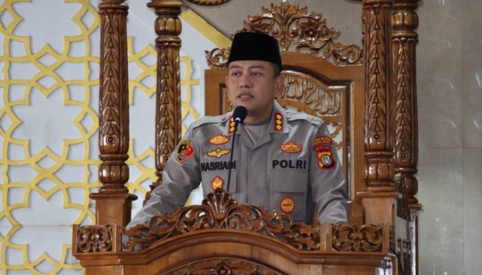 Merajut Harmoni Ulama dan Umara, Kapolres Metro Jakarta Barat Sampaikan Khotbah Jumat Penuh Makna