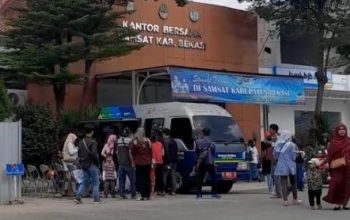 Samsat Keliling Hadir di Cikarang Jababeka, Warga Kabupaten Bekasi Bisa Bayar Pajak Kendaraan dengan Mudah
