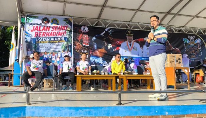 Ratusan Peserta Meriahkan Jalan Santai IKA SMP 1 Turikale Maros